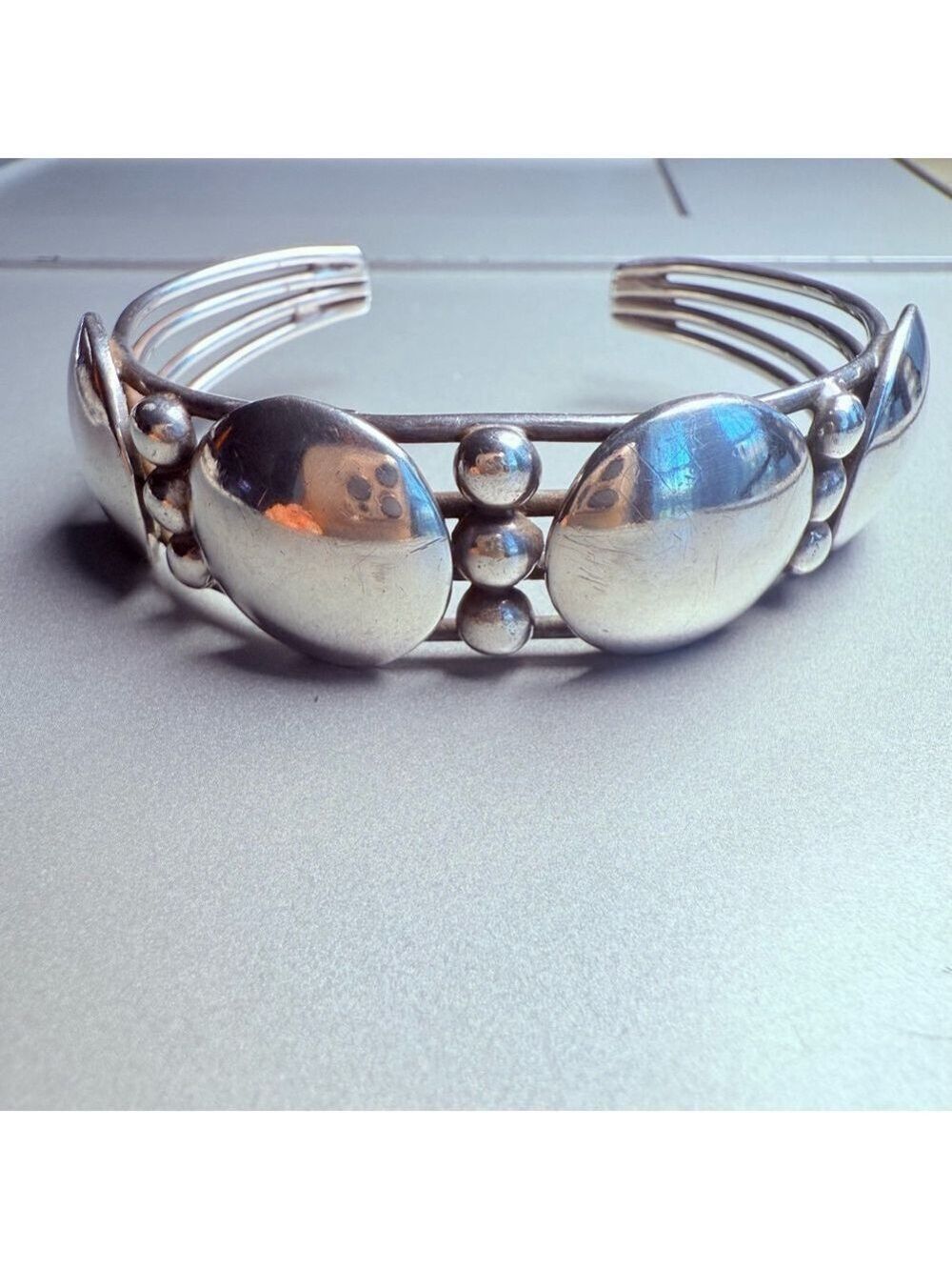 Navajo Modernist Gilbert Gomez Sterling Silver Bracelet, Ring, Earrings Set VTG - Picture 7 of 13